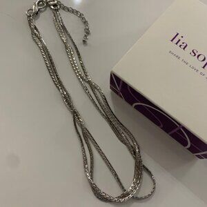 Silver chain necklace 3 strands